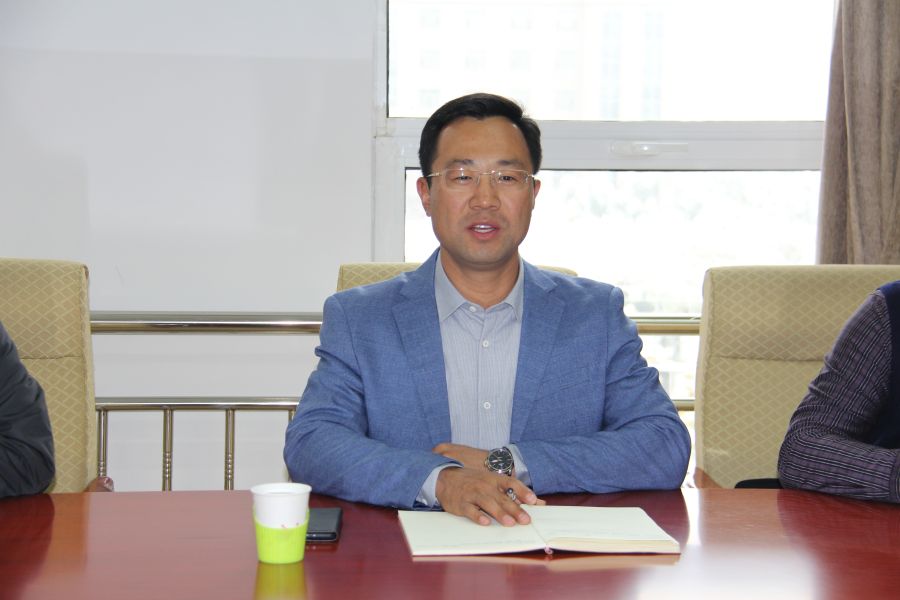 市工信局召开“不忘初心 、牢记使命”主题教育征求意见座谈会-2