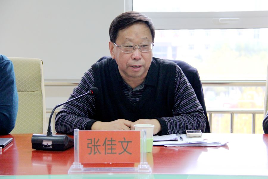 市工信局党组书记带头讲“不忘初心、牢记使命”专题党课-4